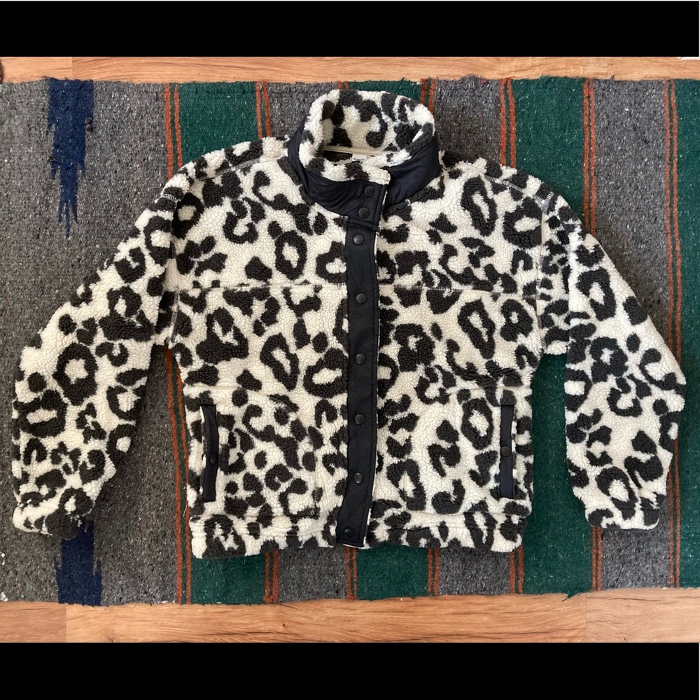 Old Navy Cropped Sherpa Jacket